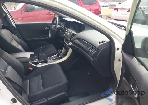 2015 Honda Accord Sport z USA, uszkodzony, nr VIN 1HGCR2F50FA185527